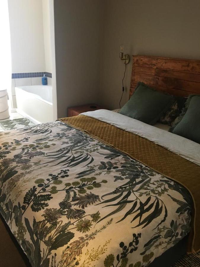 Oyster Walk On Main Apartment Knysna Bagian luar foto